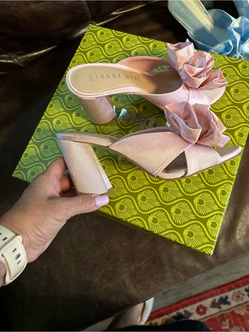 Gianni Bini Blush Pink Bow Block Heel Mules - Picture 2 of 2